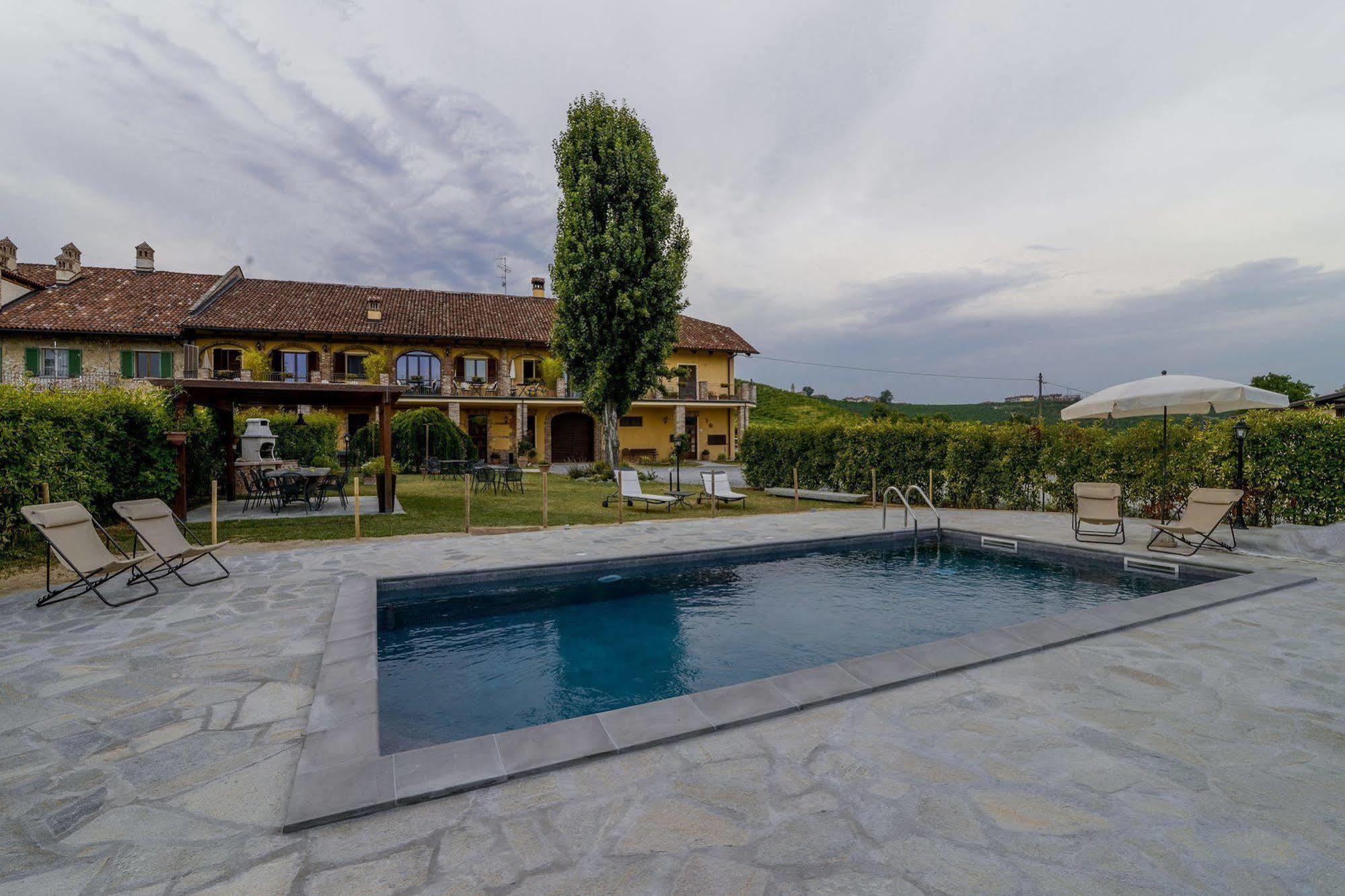 Cascina Rocca - Guest House Кастильоне-Фаллетто Экстерьер фото